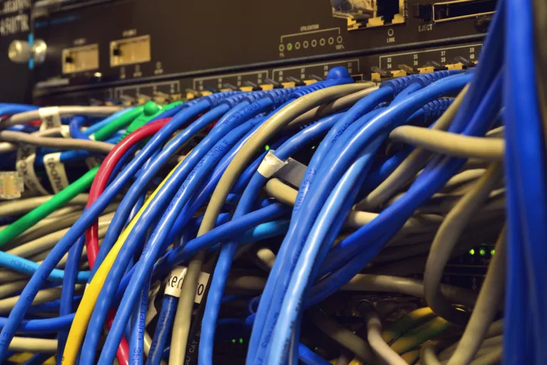 How to change hosts without downtime