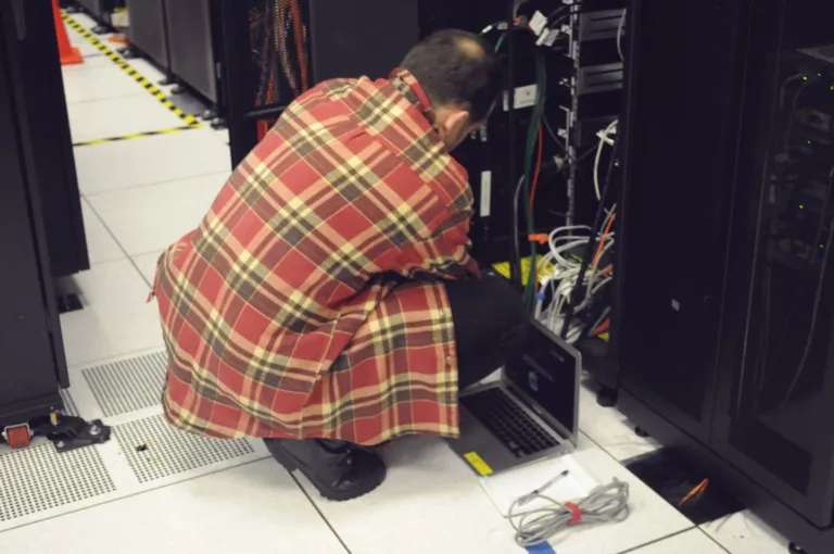 Managed or unmanaged hosting: which do you need?